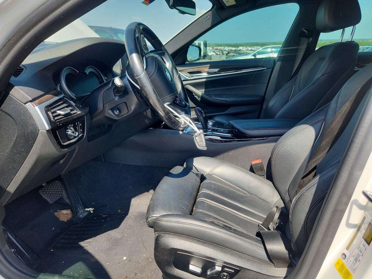 2019 BMW 530 I - Фото 7