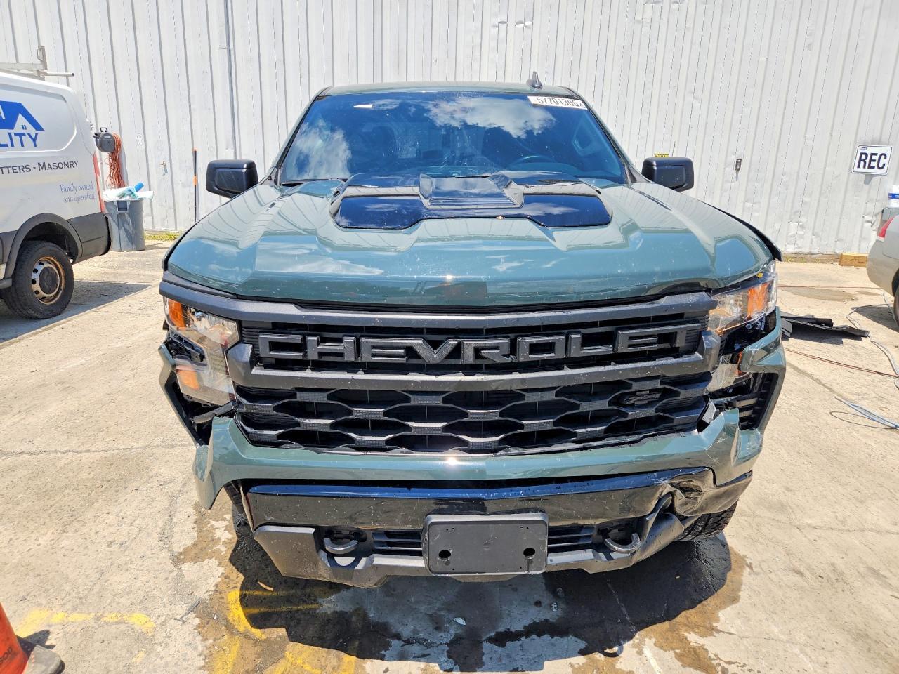2025 Chevrolet Silverado K1500 Trail Boss Custom - Image 5
