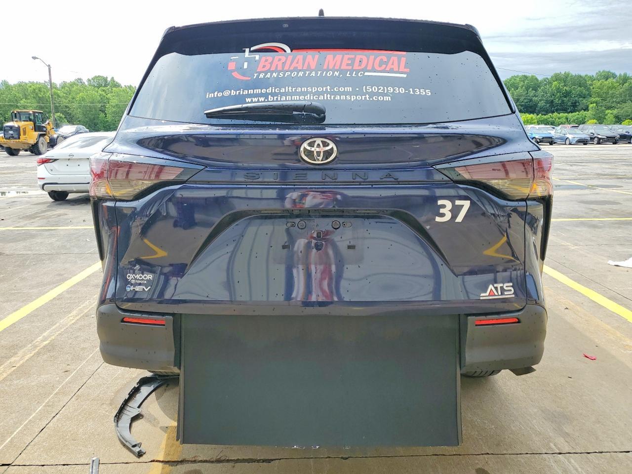 2026 Toyota Sienna Le - Фото 6