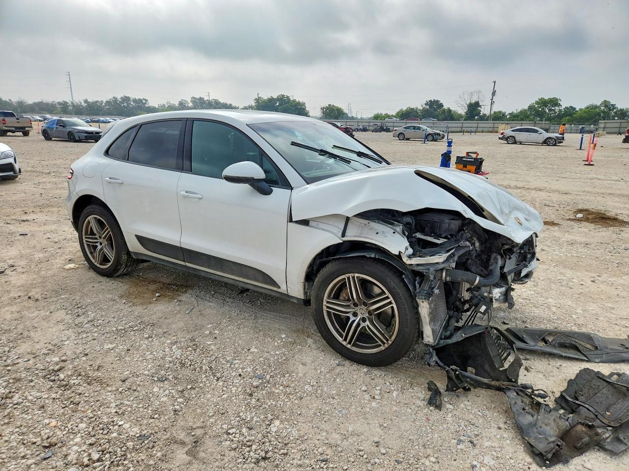 2016 Porsche Macan S - Image 4