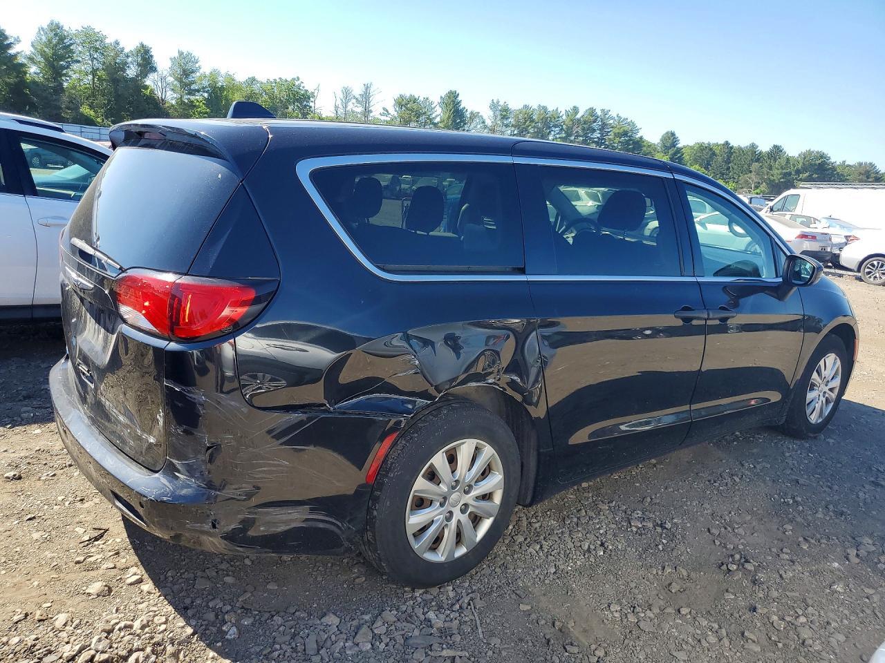 2018 Chrysler Pacifica L - Фото 3