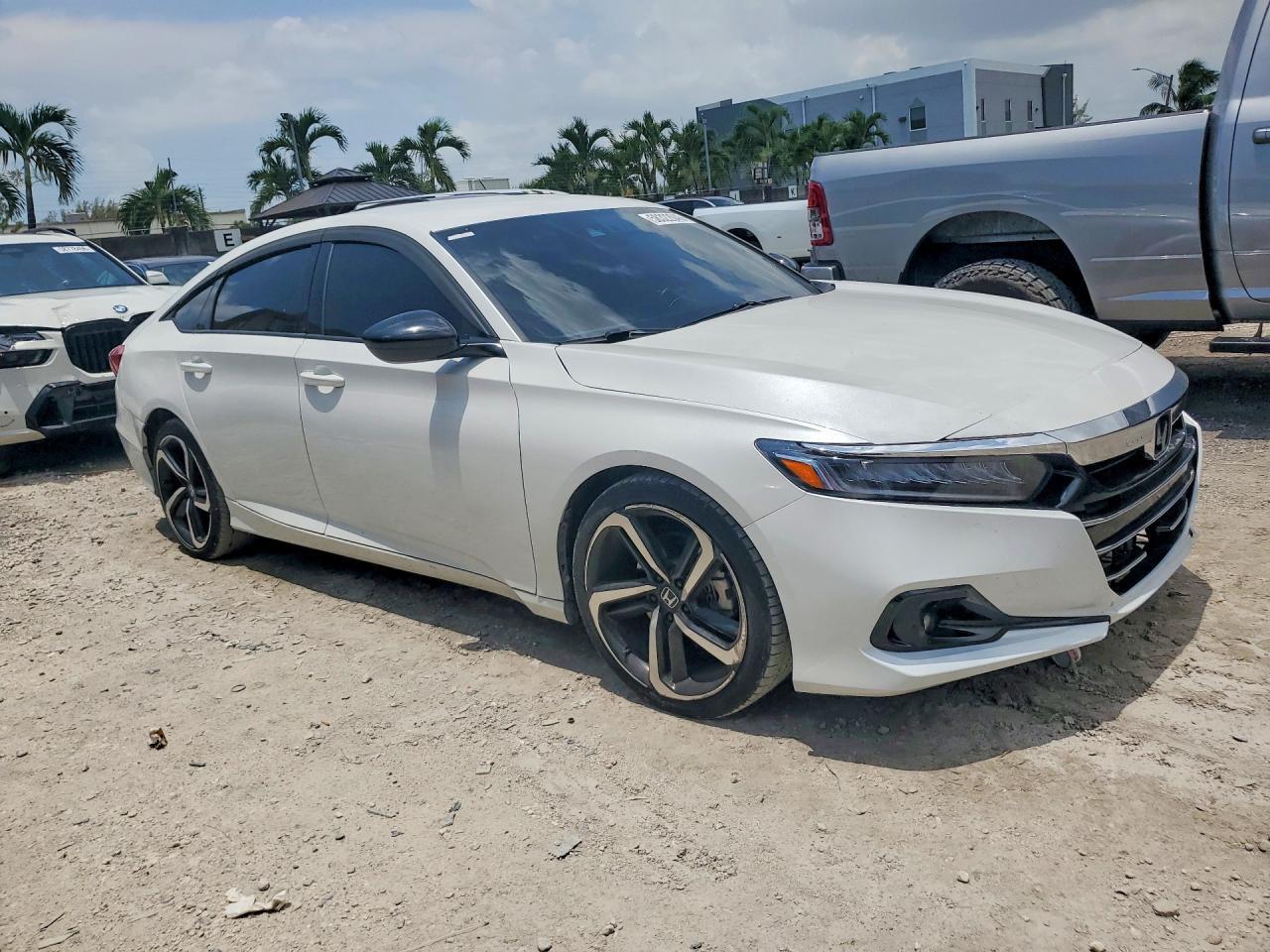 2022 Honda Accord Sport - Image 4