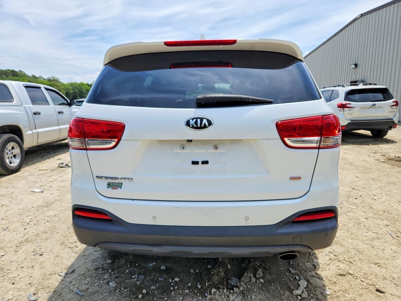 2017 Kia Sorento Lx - Image 6