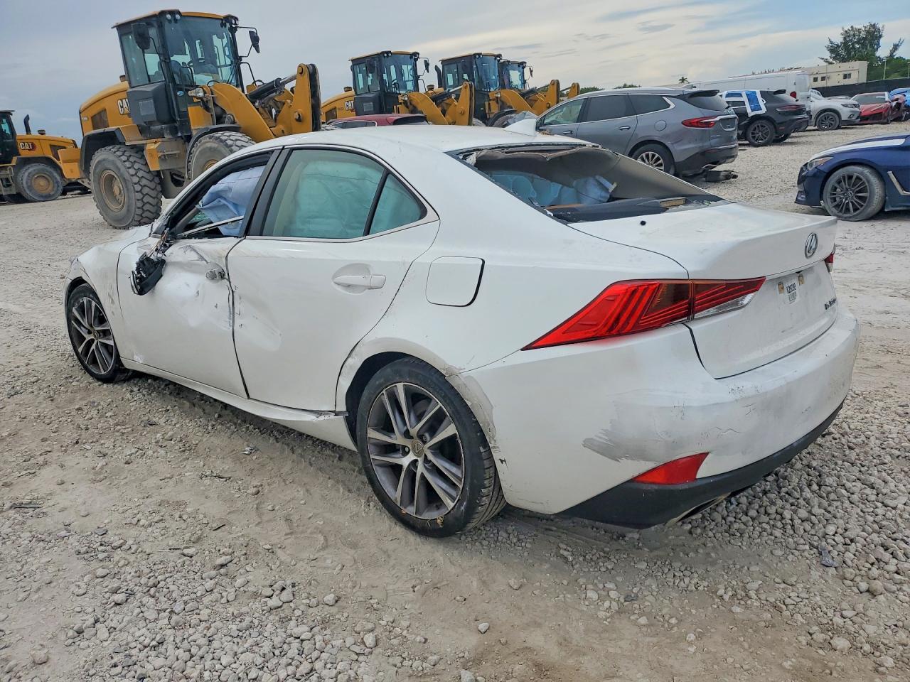 2019 Lexus Is 300 - Фото 2