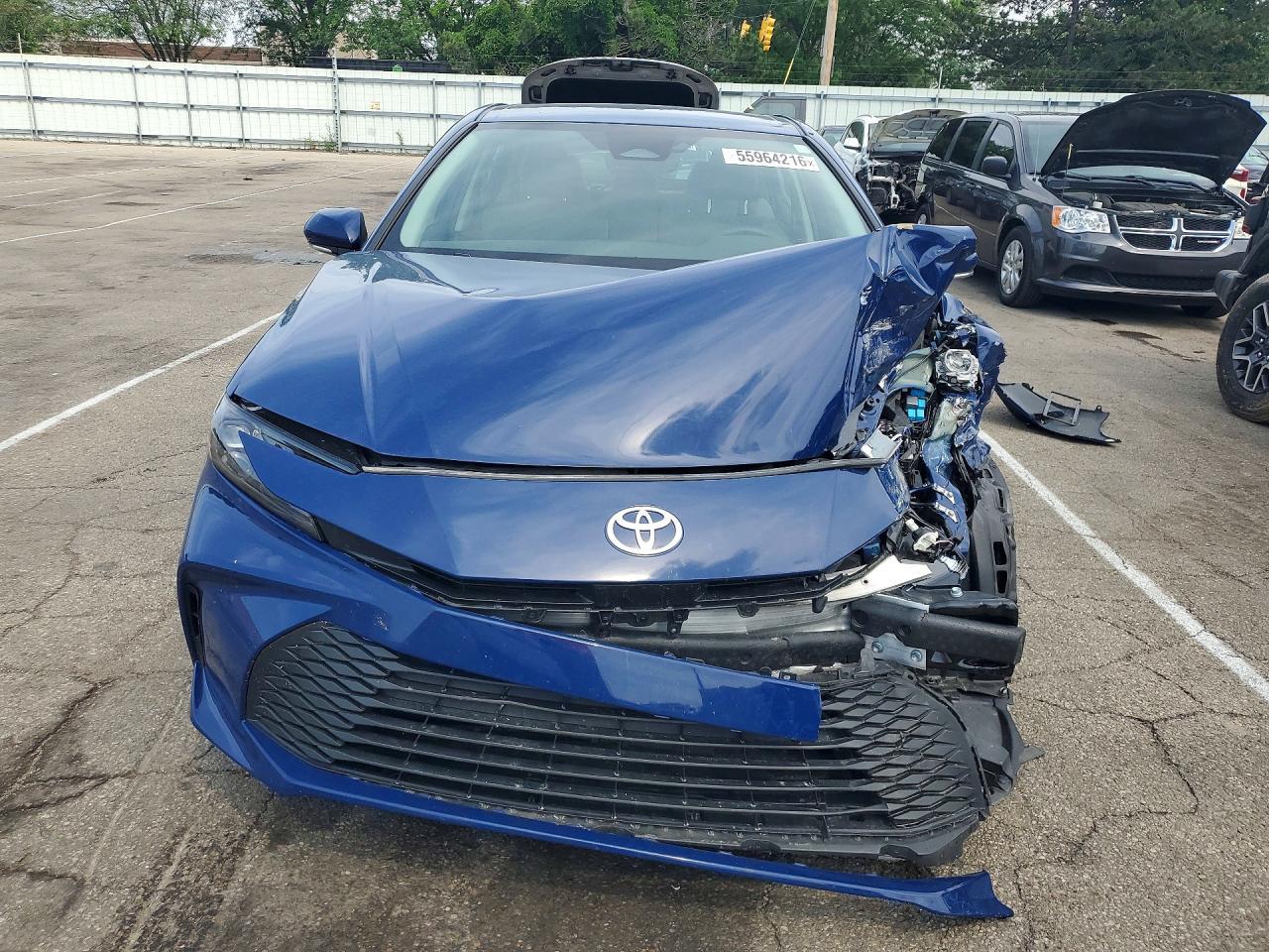 2025 Toyota Camry Le - Image 5