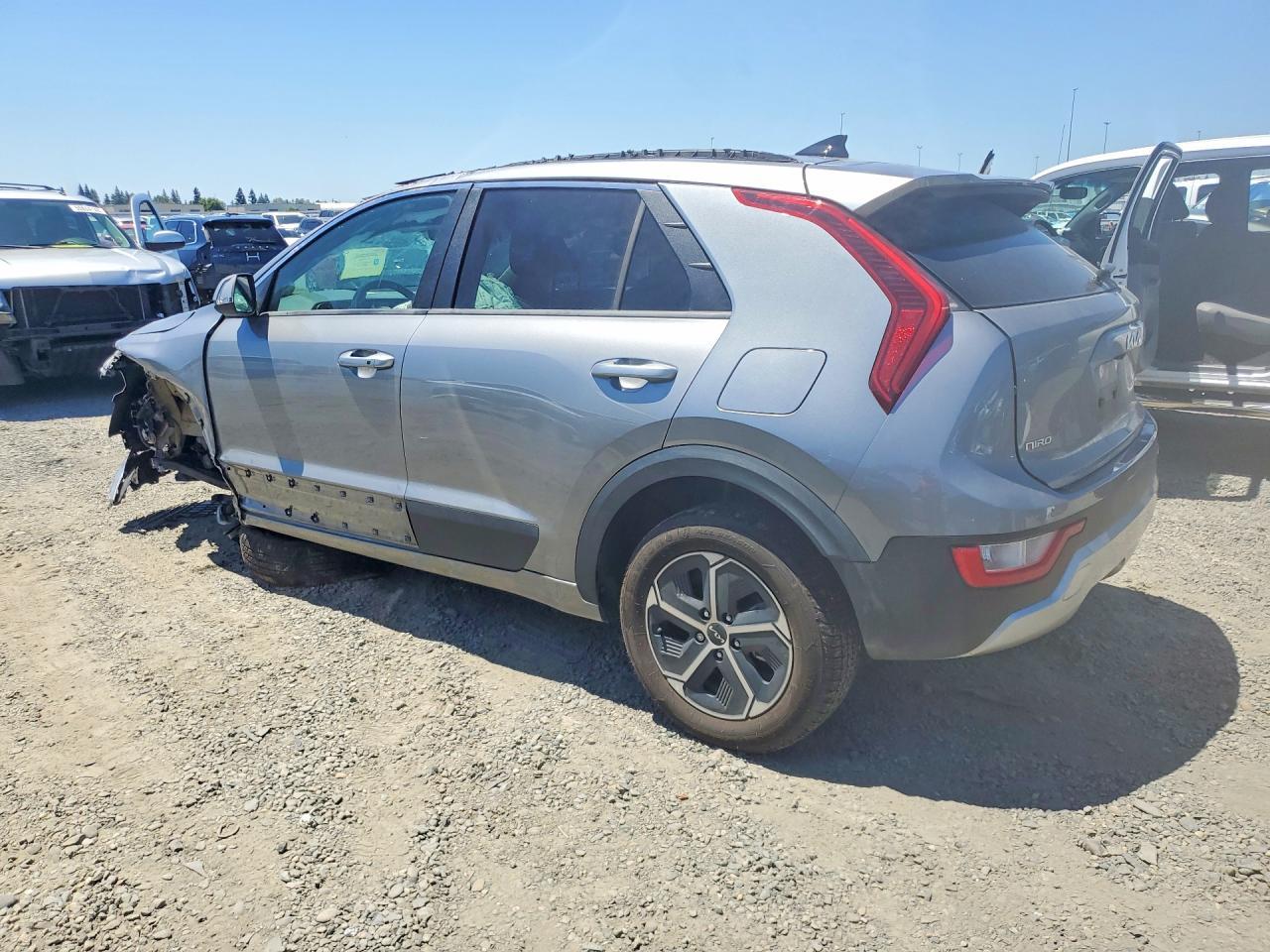 2025 Kia Niro Ex - Фото 2
