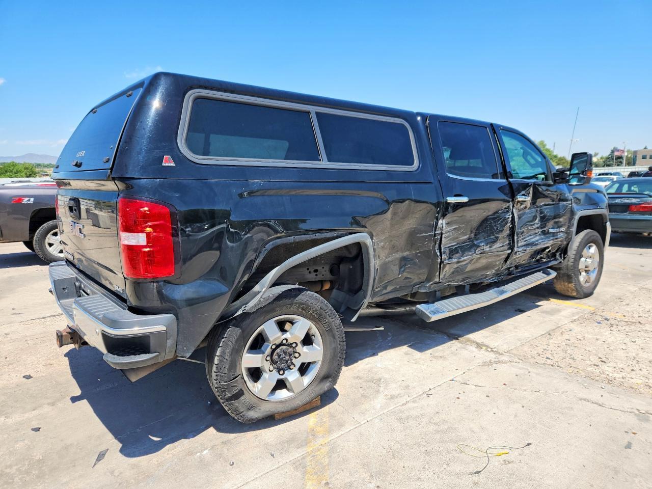 2017 GMC Sierra K2500 Sle - Image 3