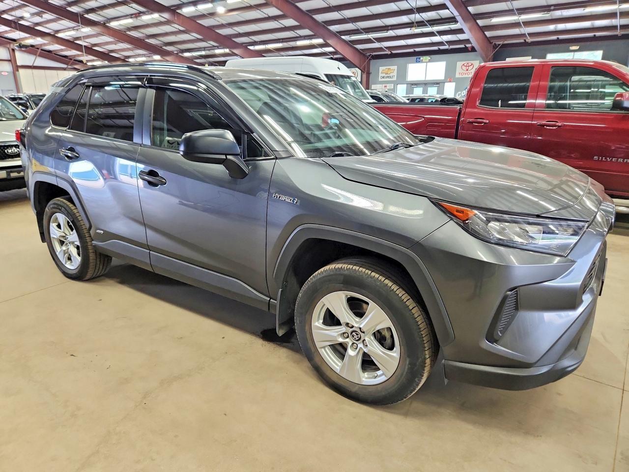 2021 Toyota Rav4 Le - Image 4