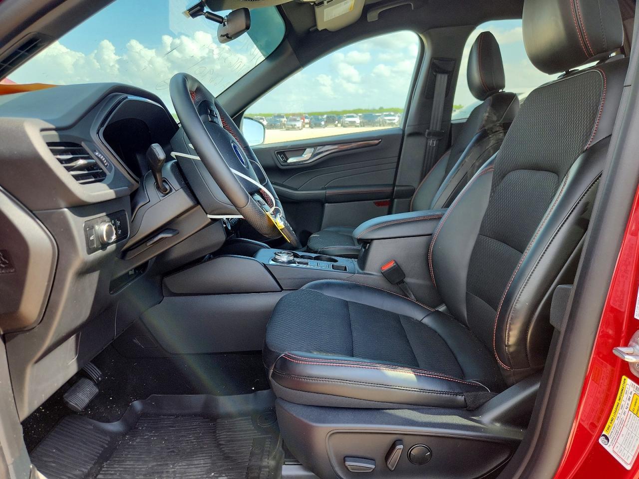 2025 Ford Escape St Line - Фото 7