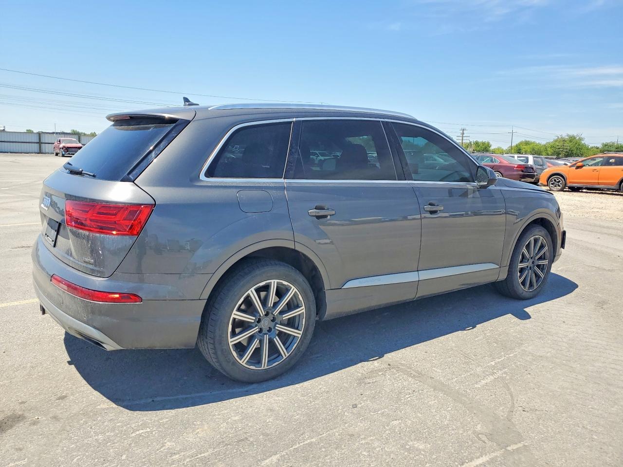 2018 Audi Q7 Premium Plus - Фото 3