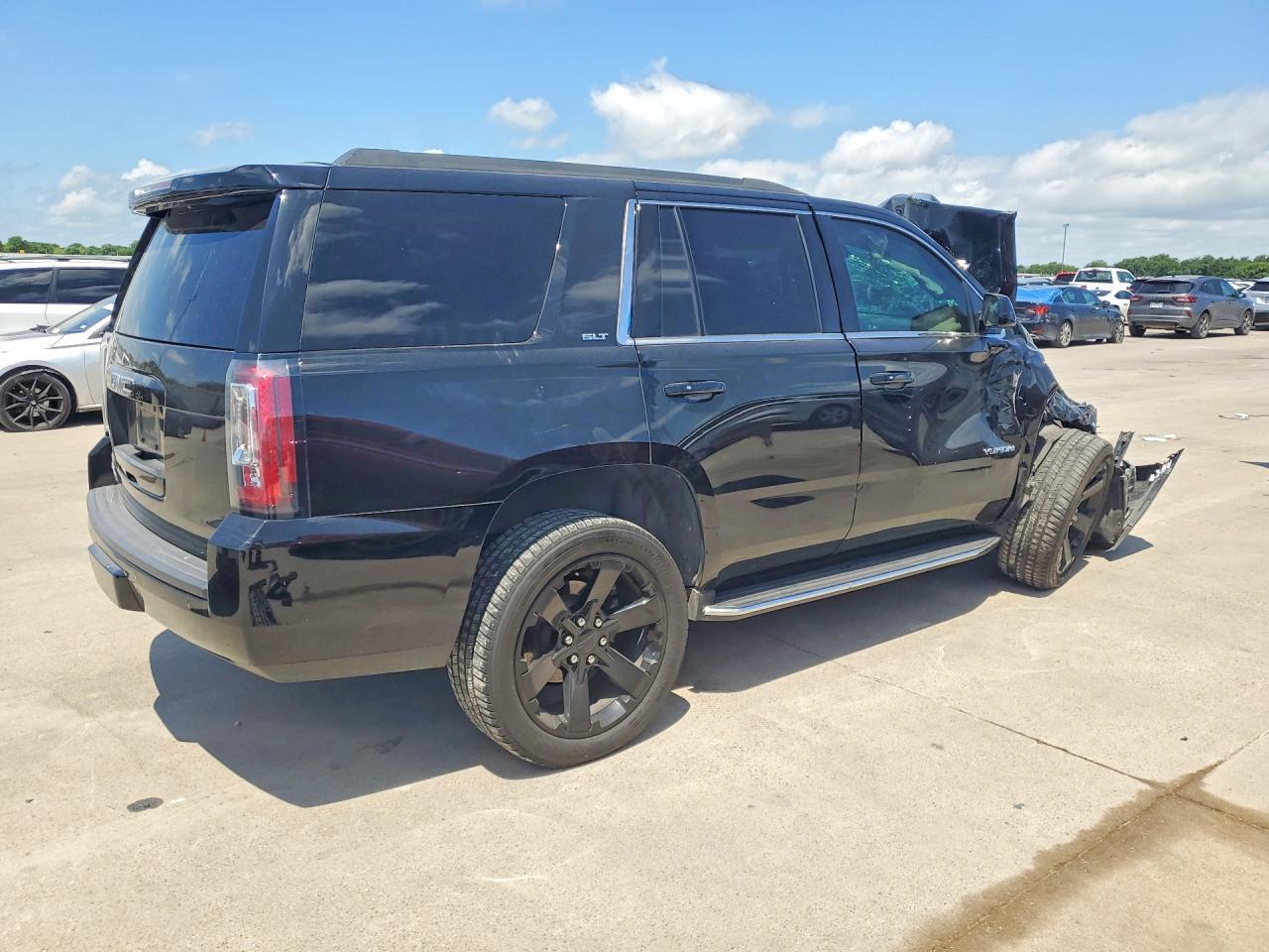 2017 GMC Yukon Slt - Фото 3
