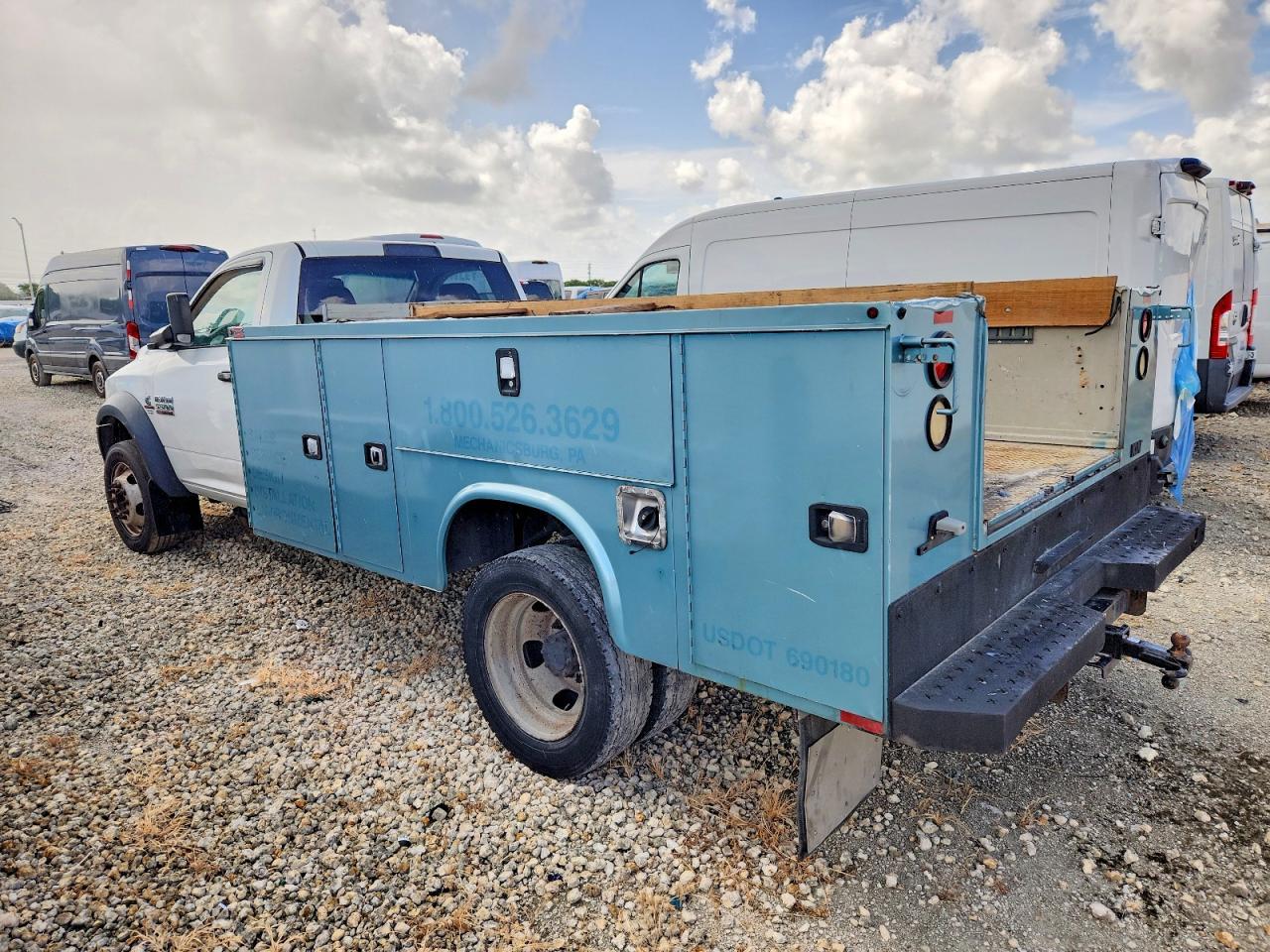 2015 Ram 5500 - Image 3