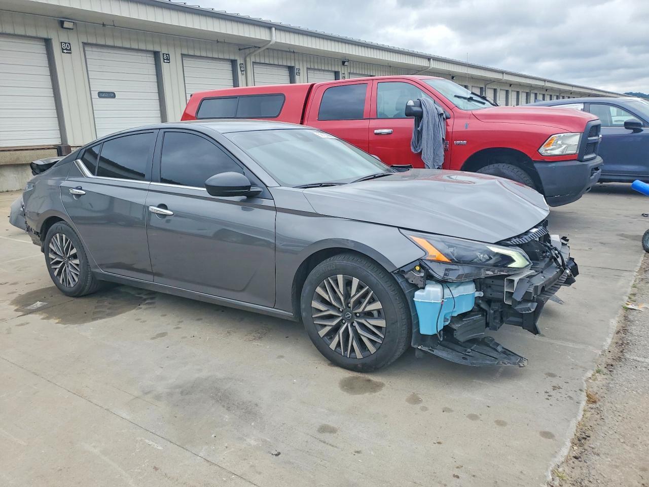 2025 Nissan Altima Sv - Image 4
