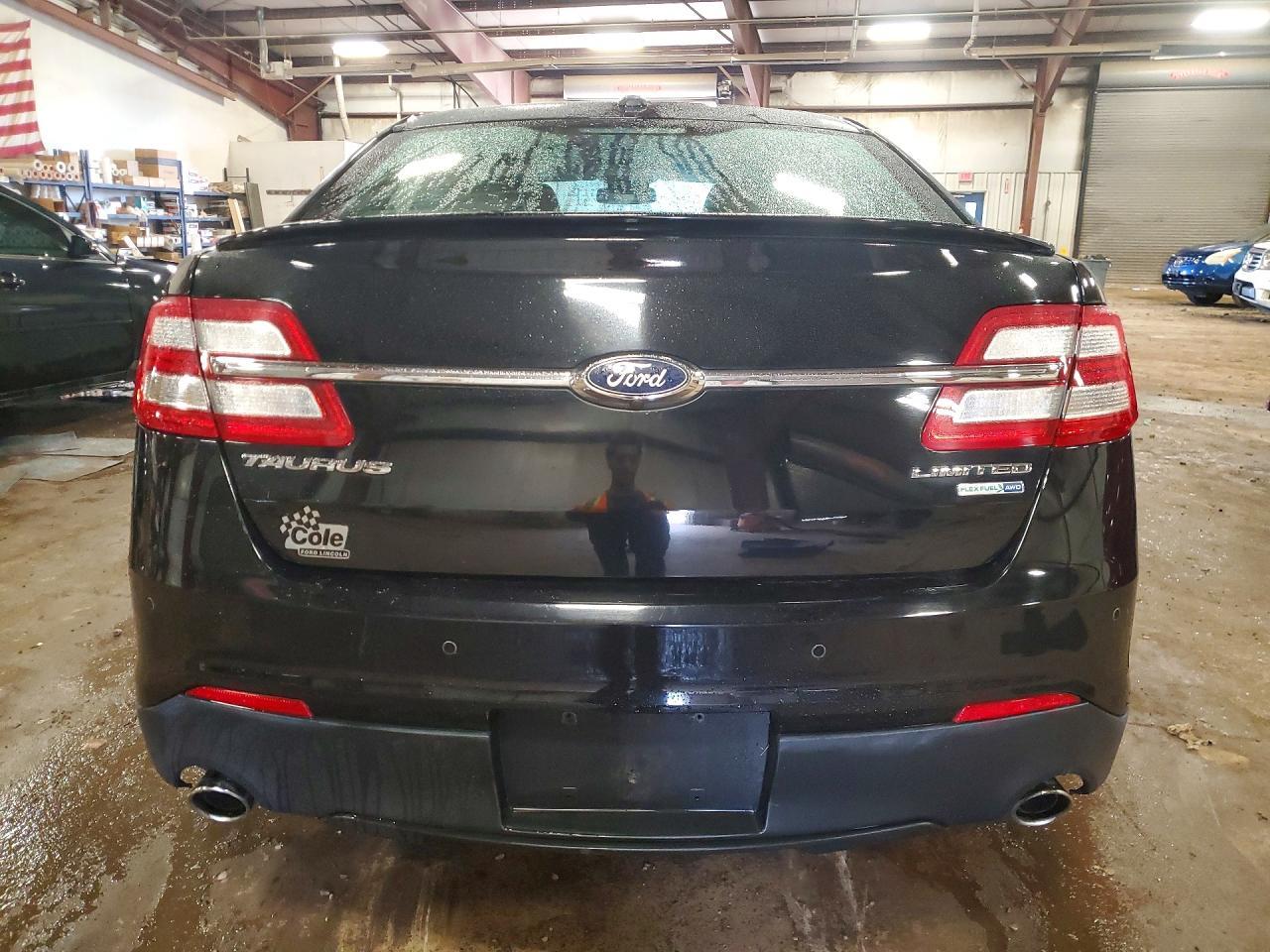2017 Ford Taurus Limited - Фото 6