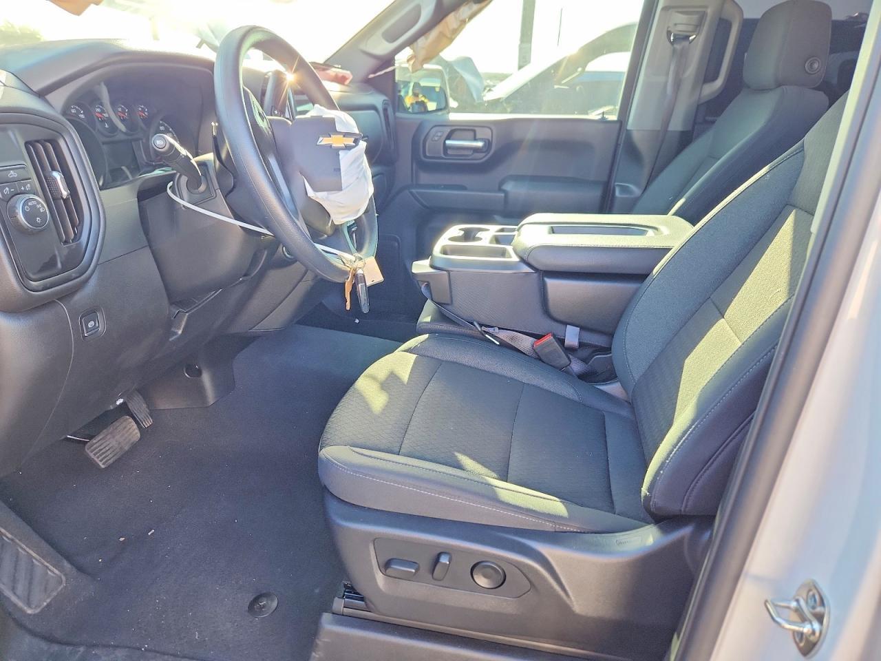 2026 Chevrolet Silverado C1500 Custom - Image 7