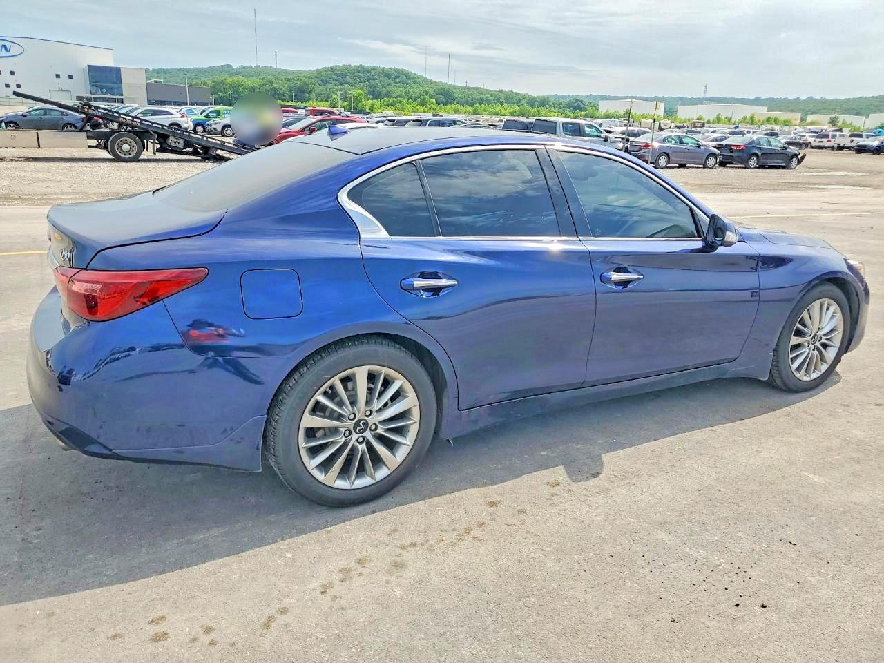 2021 Infiniti Q50 Luxe - Image 3