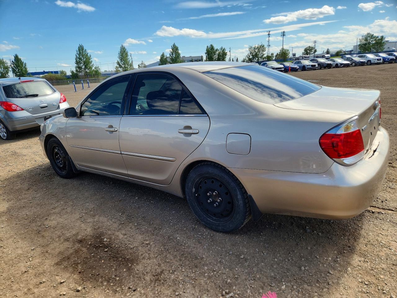 2005 Toyota Camry Le V6 - Фото 2