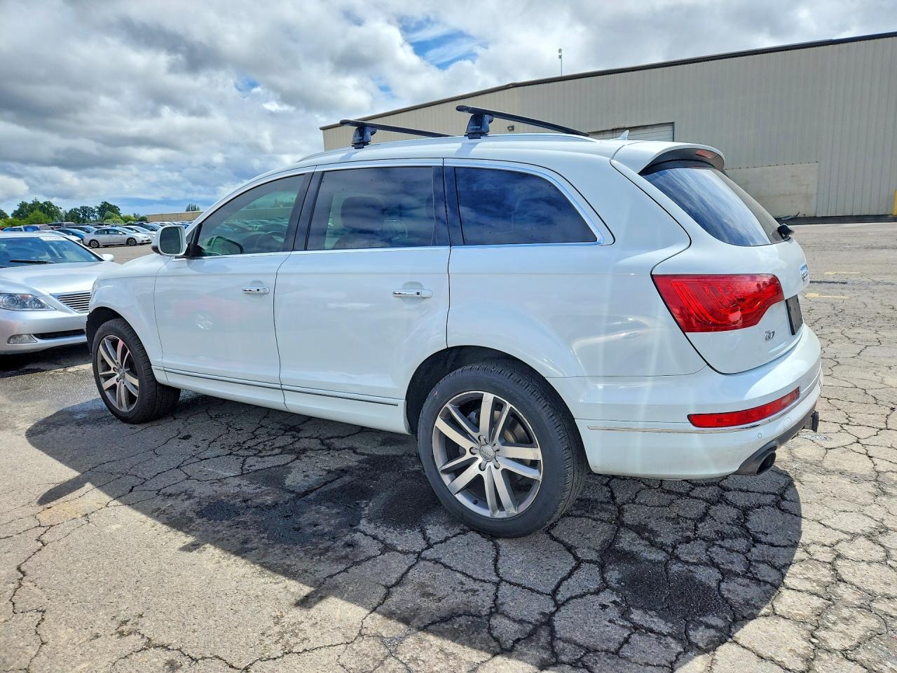 2015 Audi Q7 Premium Plus - Image 2