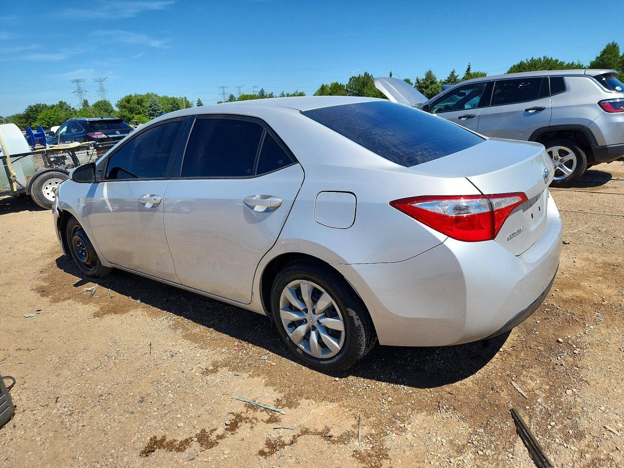 2015 Toyota Corolla Le - Фото 2