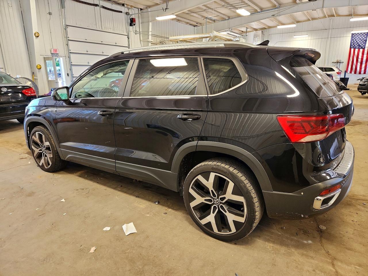 2022 Volkswagen Taos Sel - Image 2