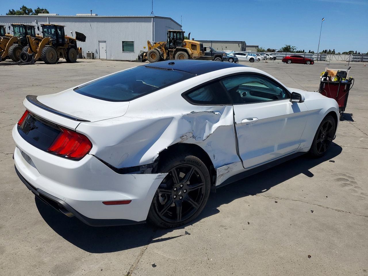 2018 Ford Mustang - Фото 3