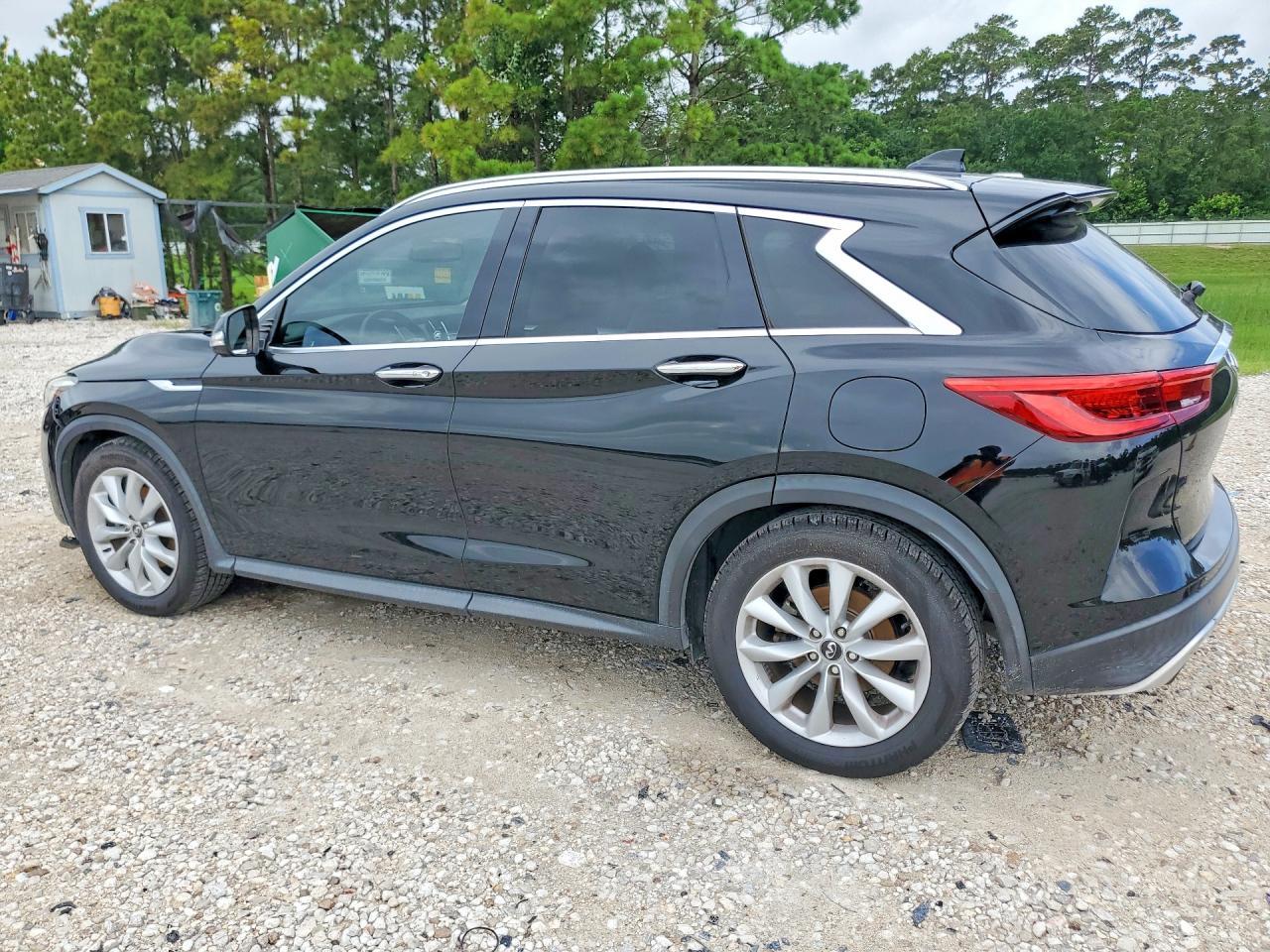 2019 Infiniti Qx50 Essential - Image 2