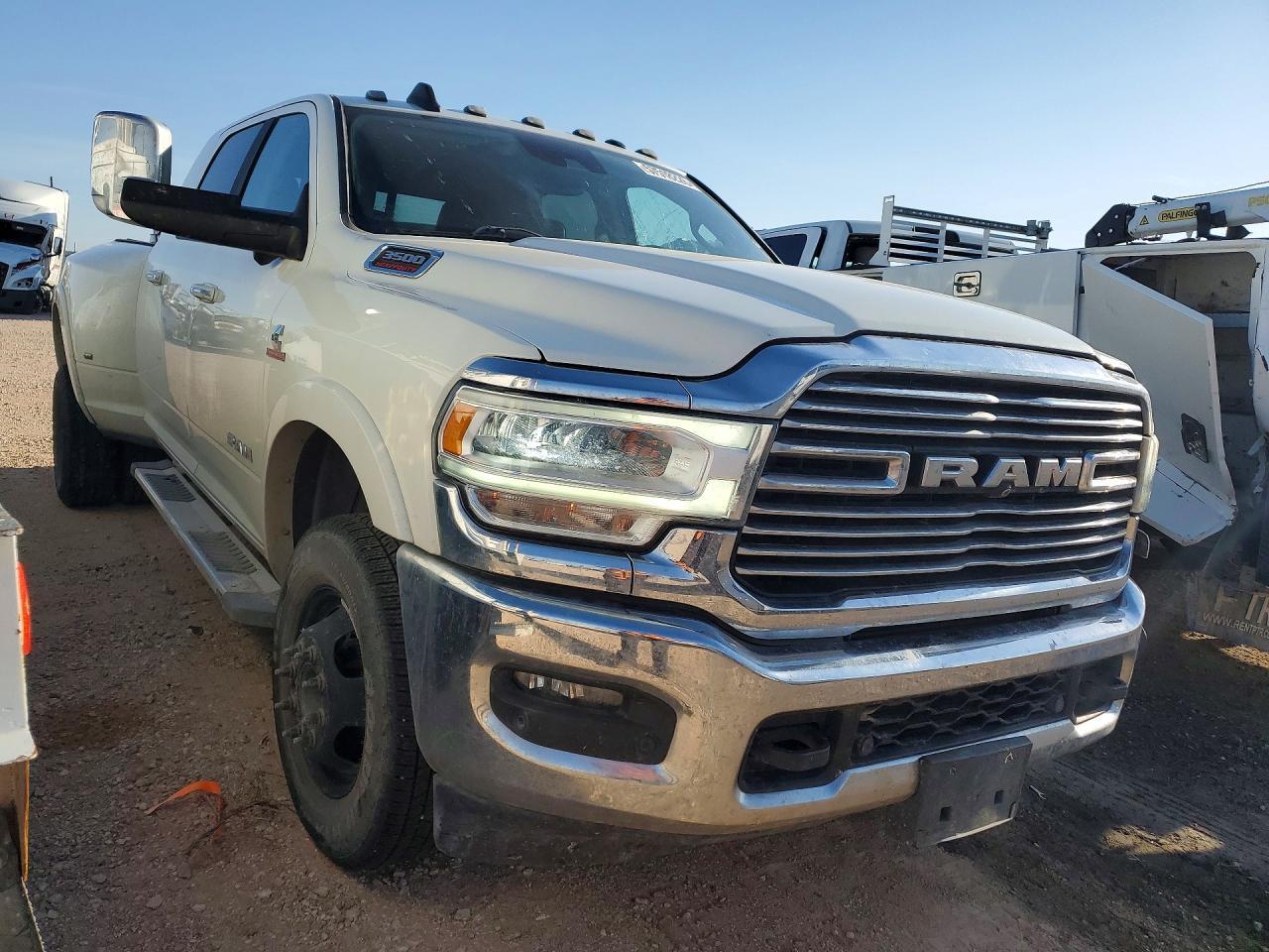 2019 Ram 3500 Laramie - Фото 4