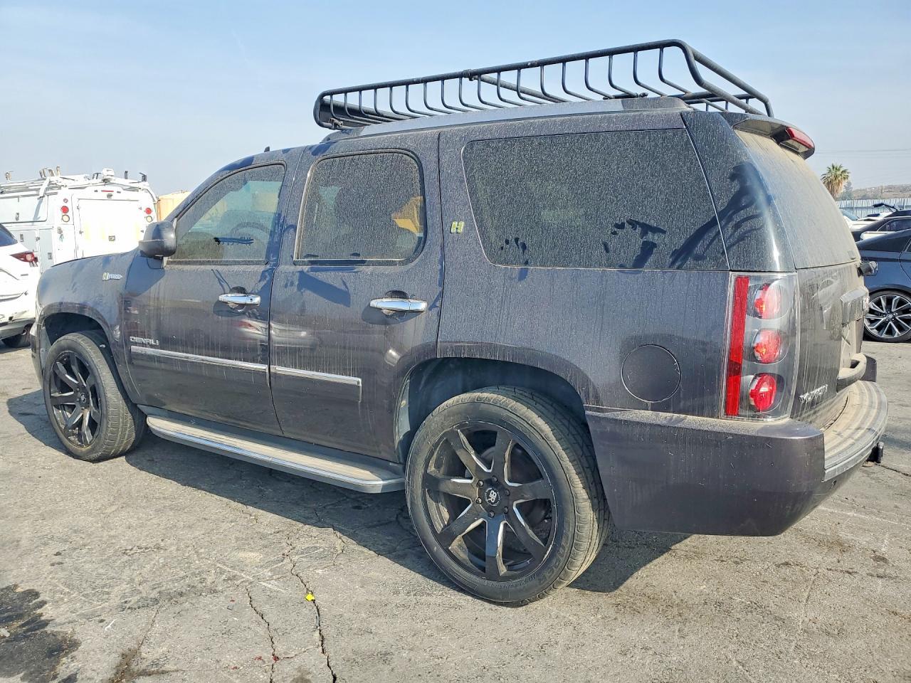 2011 GMC Yukon - Фото 2
