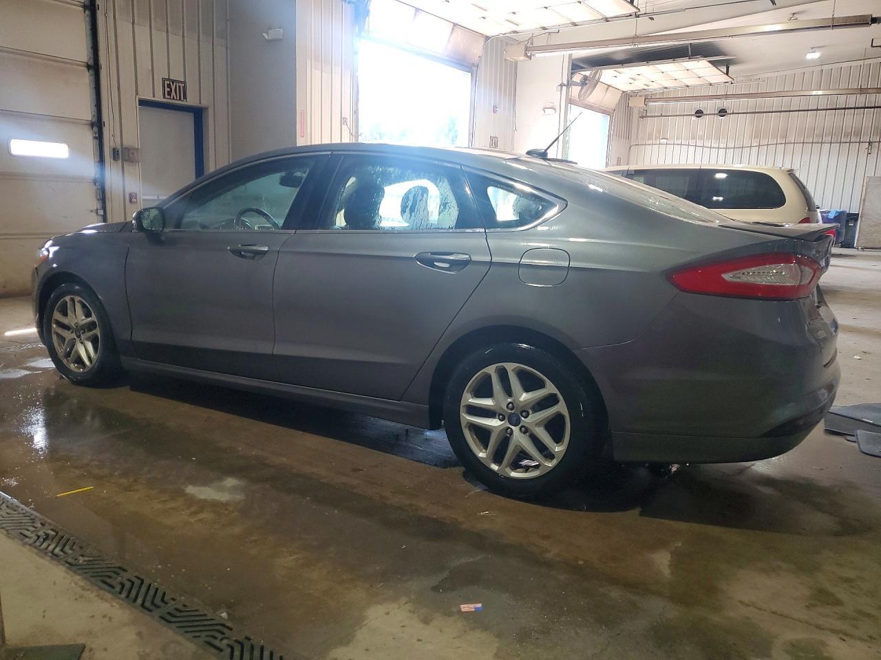 2014 Ford Fusion Se - Фото 2