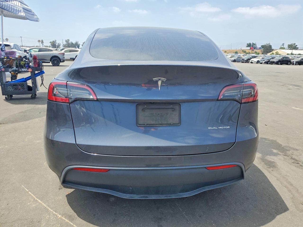 2023 Tesla Model Y - Фото 6