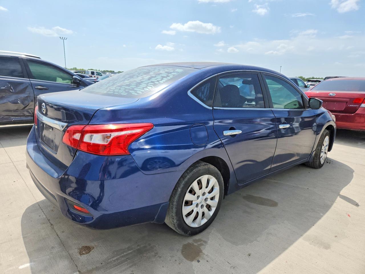 2016 Nissan Sentra S - Фото 3