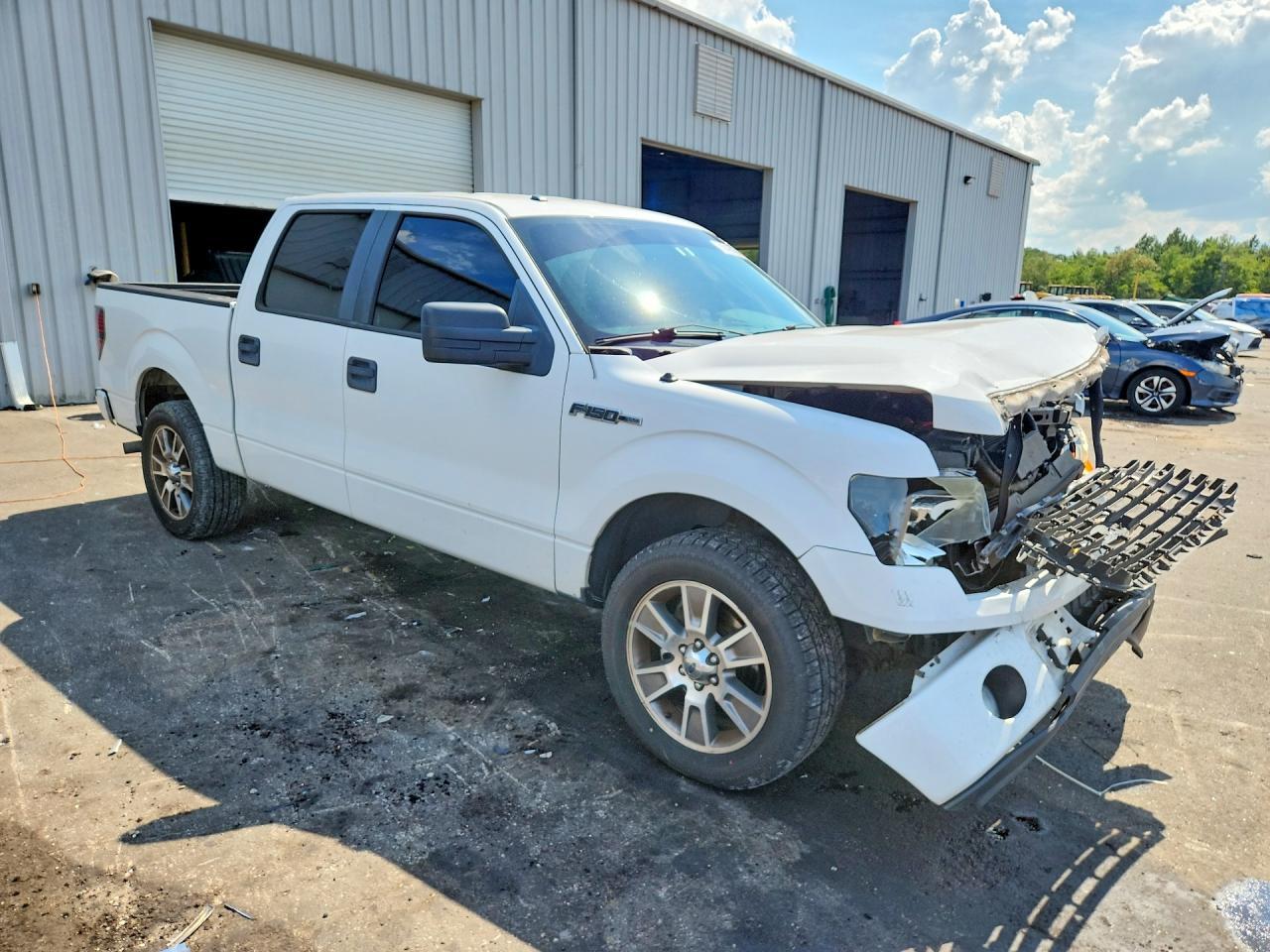 2014 Ford F150 Supercrew - Image 4