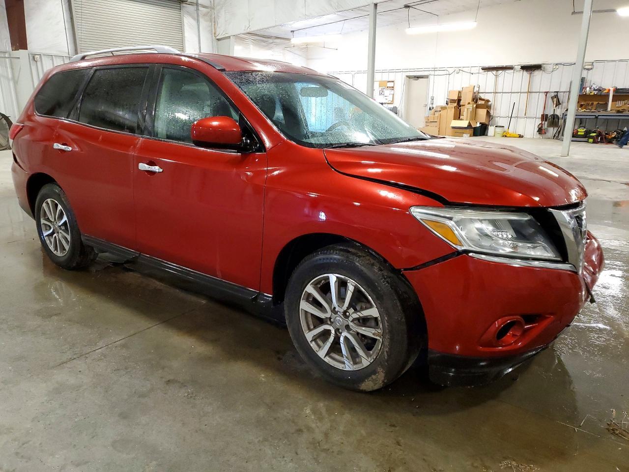 2016 Nissan Pathfinder S - Image 4
