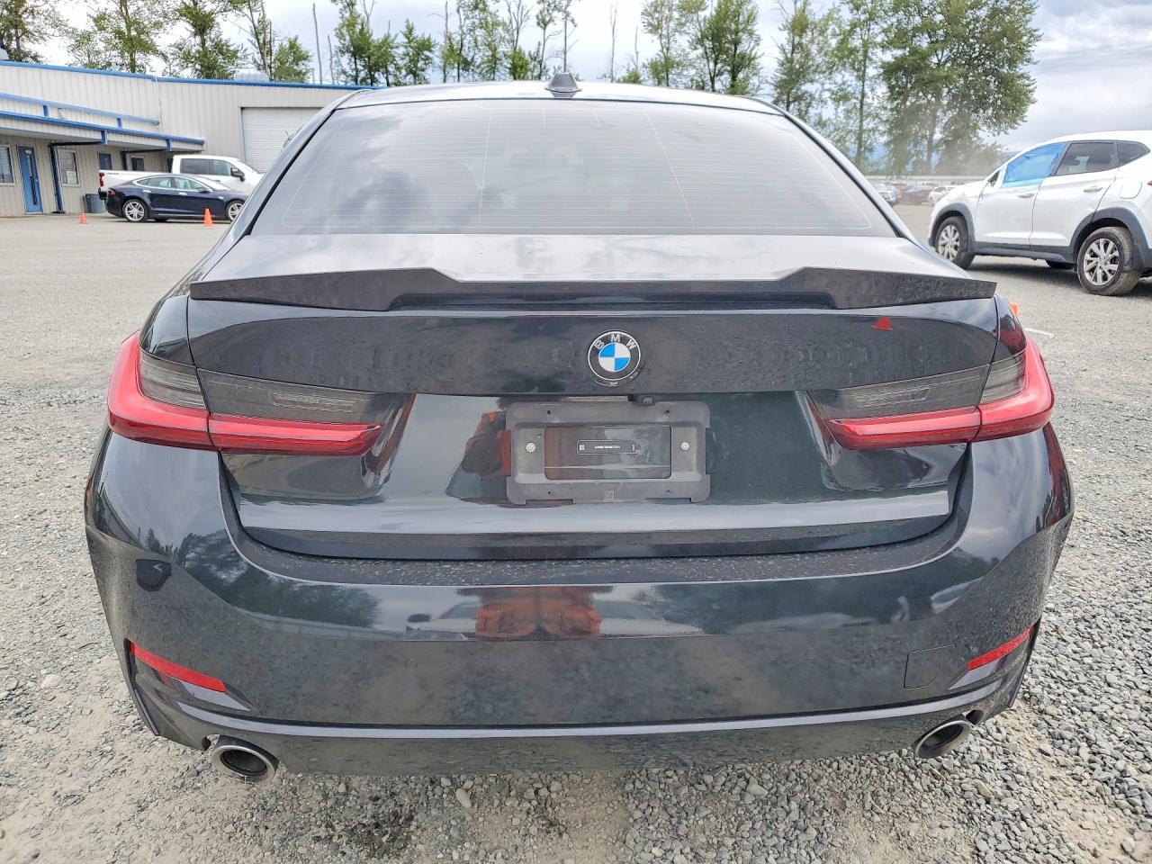 2024 BMW 330Xi - Image 6