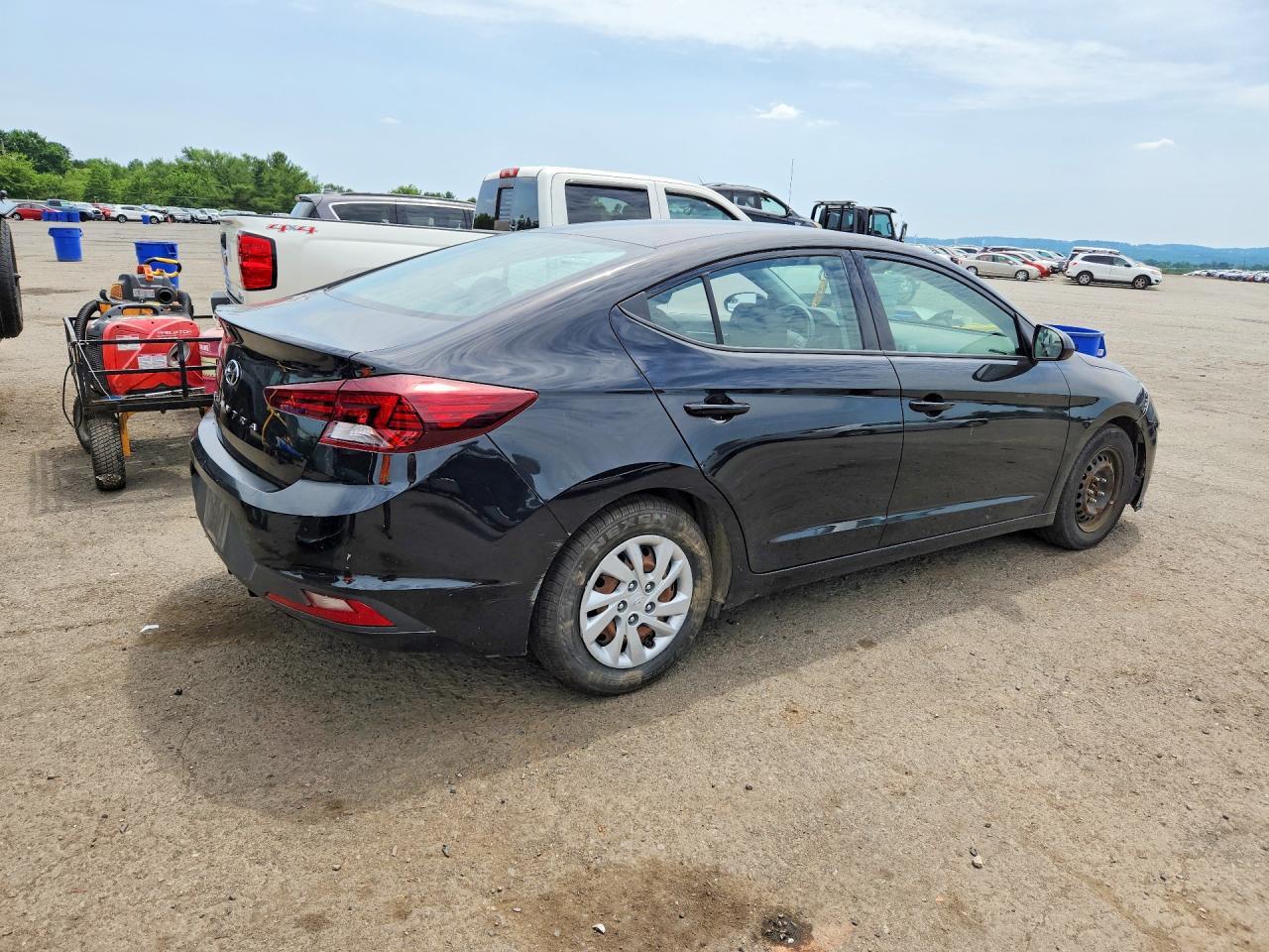 2020 Hyundai Elantra Se - Фото 3