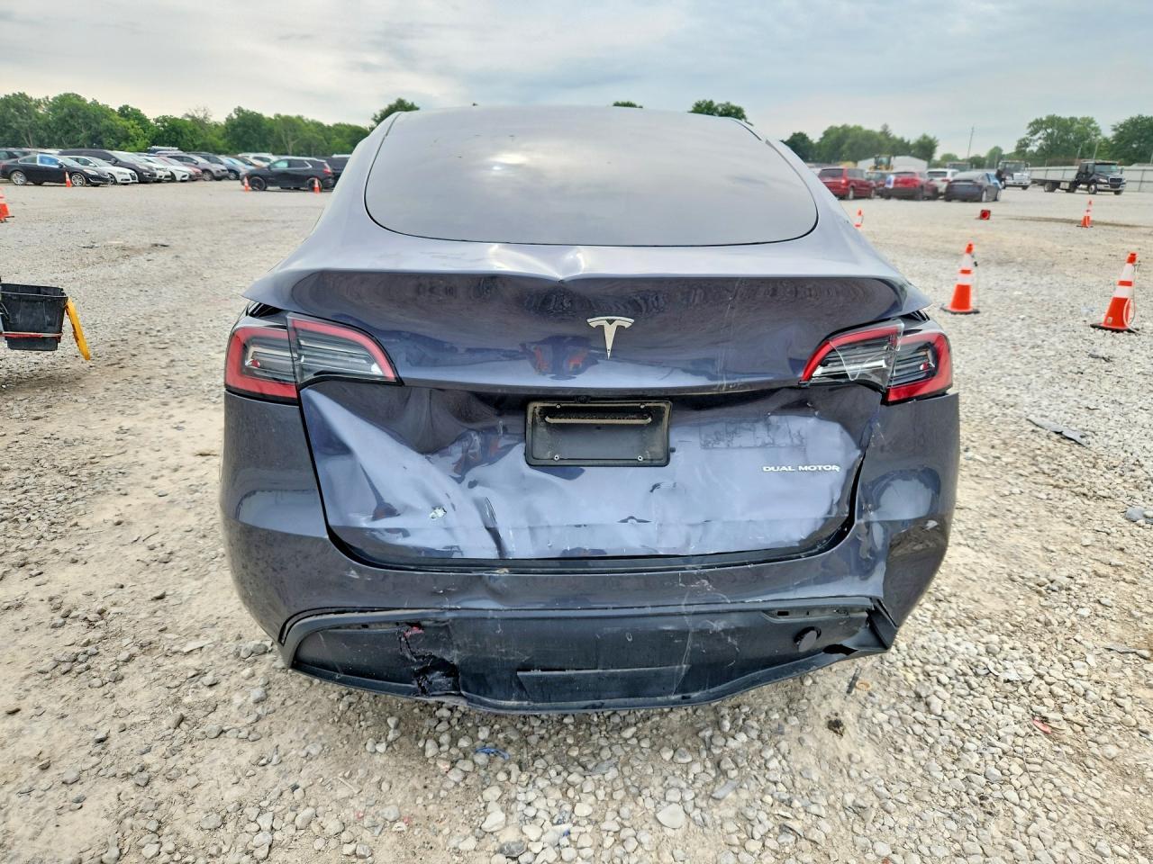 2023 Tesla Model Y - Image 5