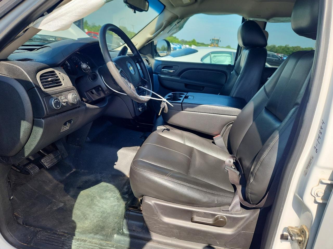 2012 Chevrolet Suburban K2500 - Image 7