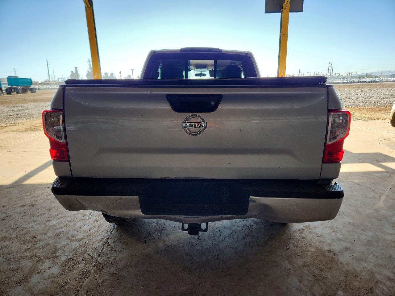2018 Nissan Titan Xd S - Image 6