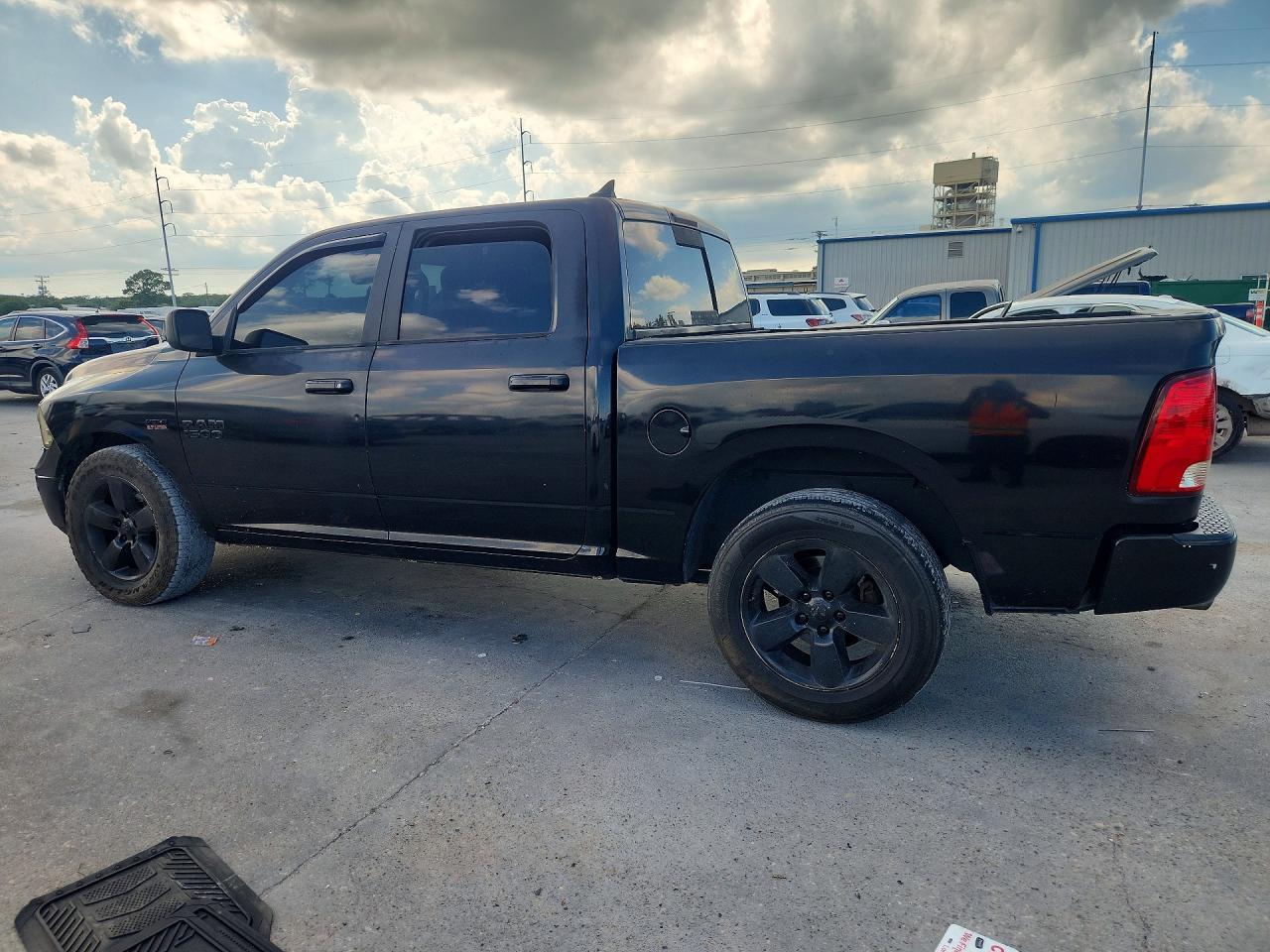 2018 Ram 1500 Slt - Фото 2