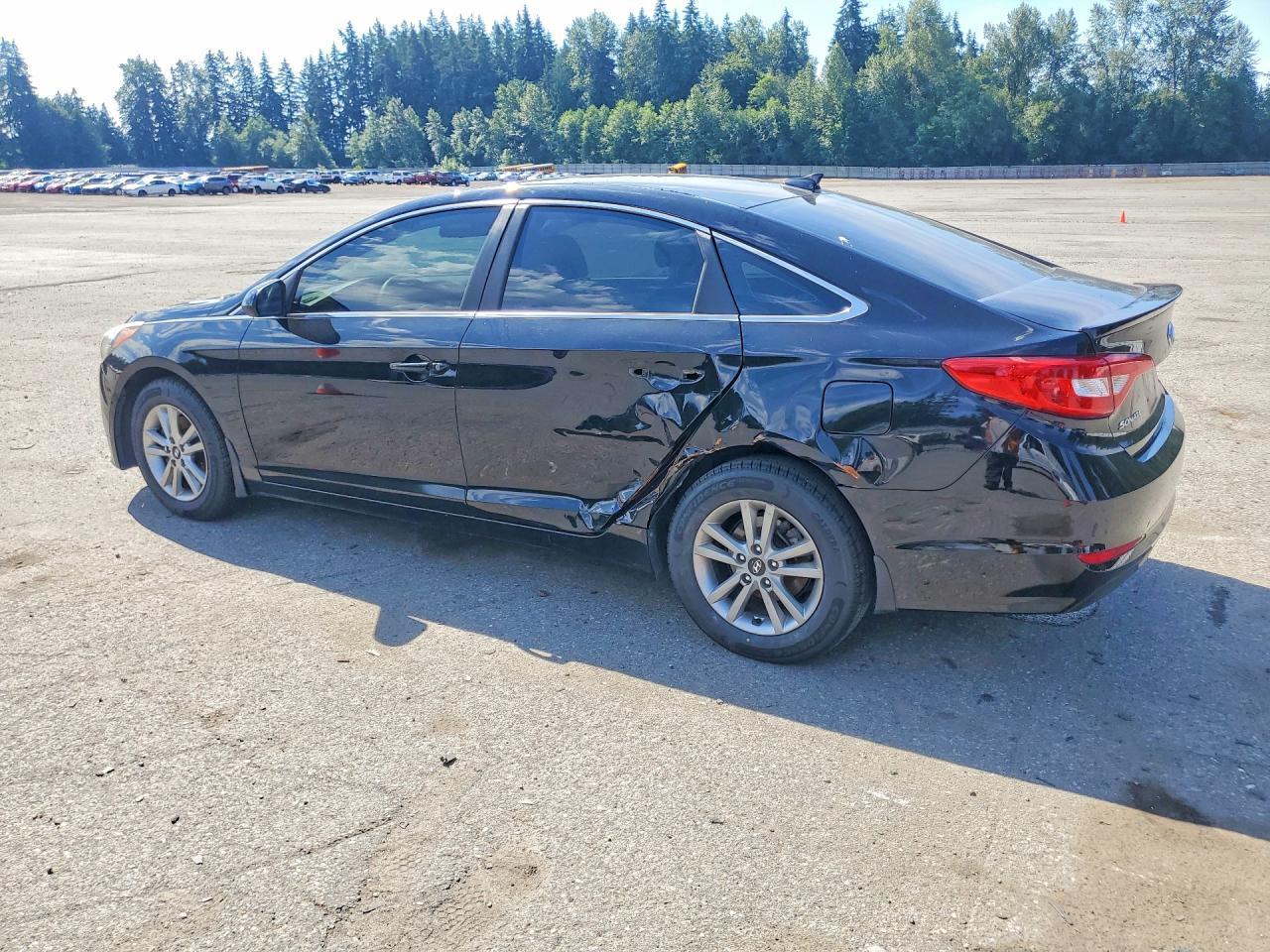 2015 Hyundai Sonata Se - Image 2