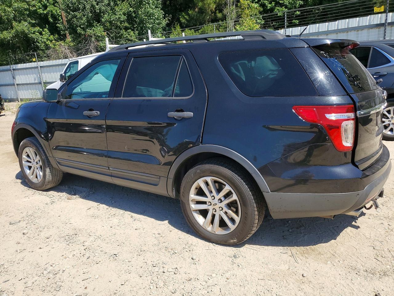 2015 Ford Explorer - Image 2