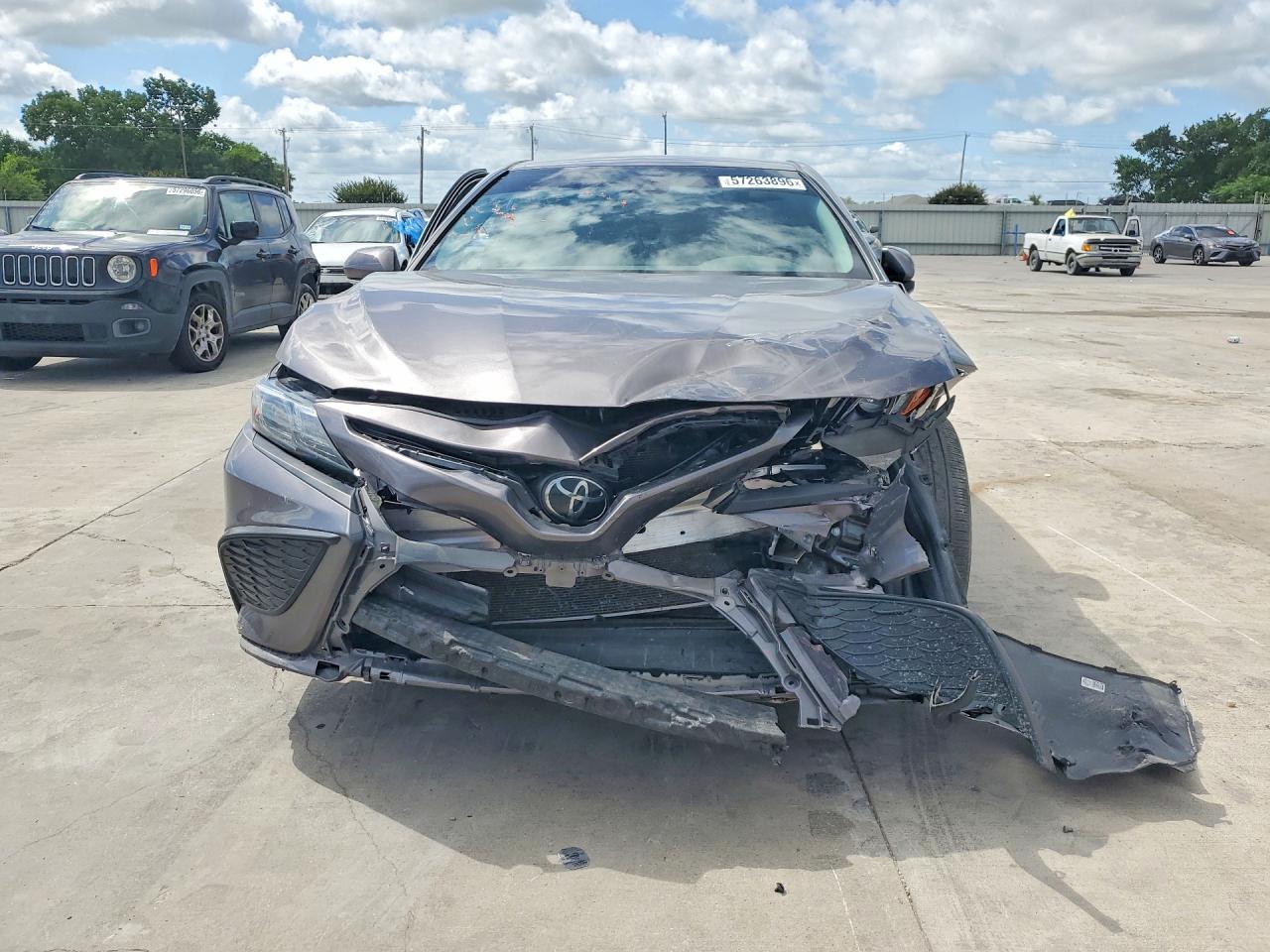 2024 Toyota Camry Se - Фото 5