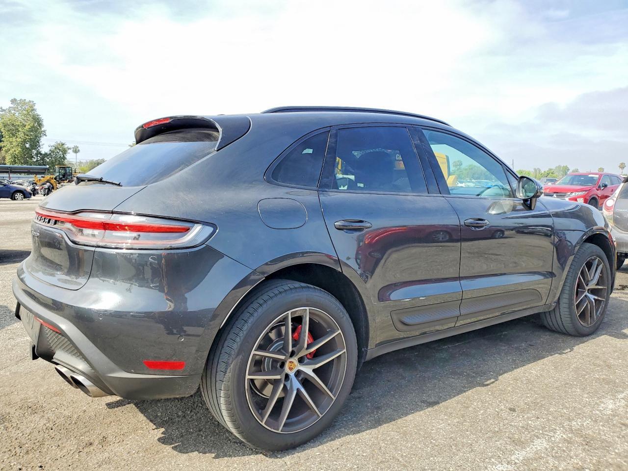 2023 Porsche Macan S - Image 3