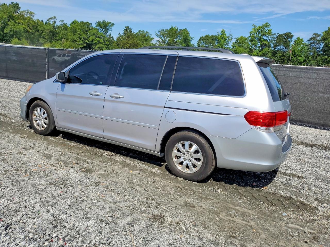 2010 Honda Odyssey Exl - Image 2
