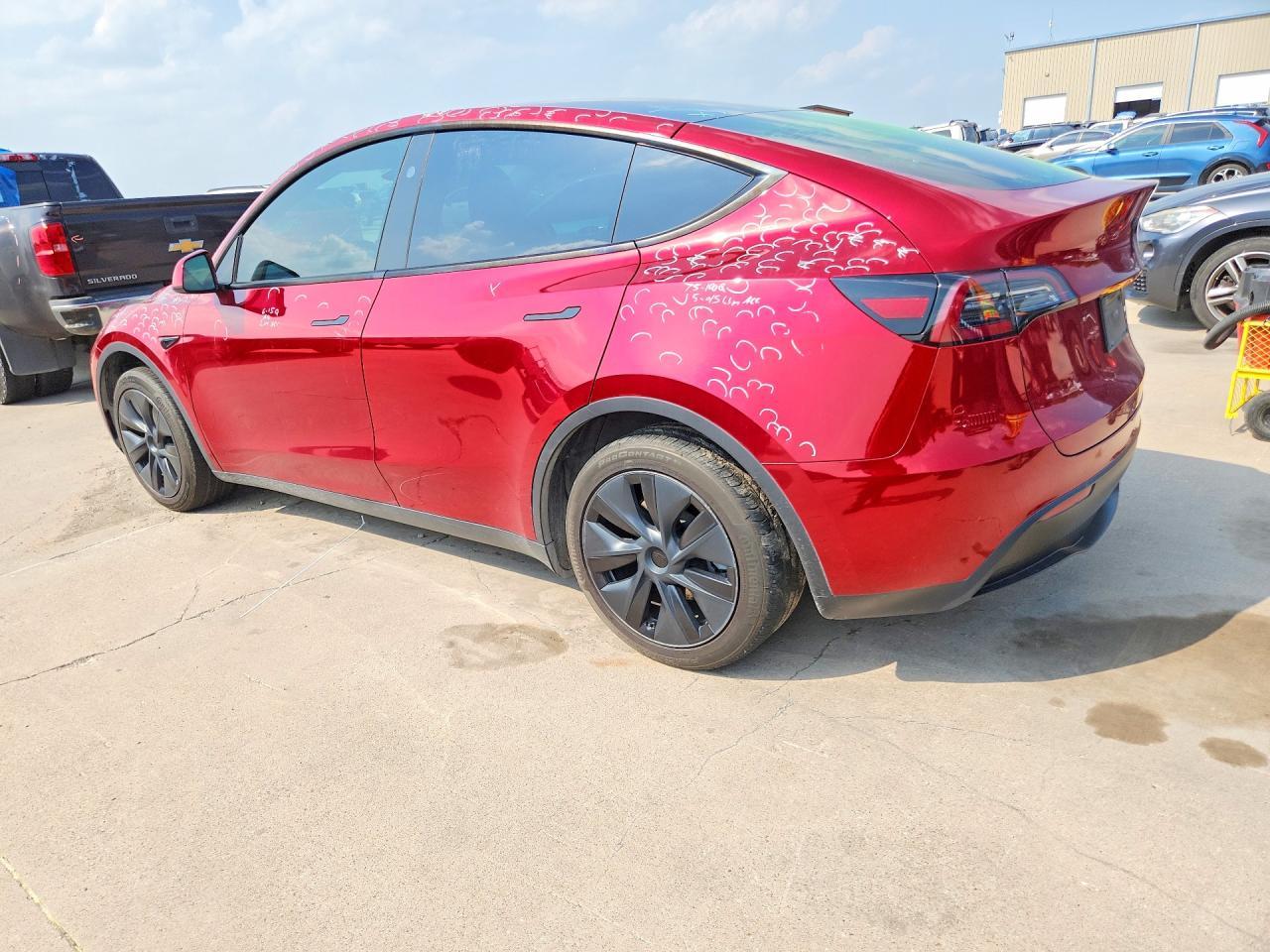 2024 Tesla Model Y - Фото 2