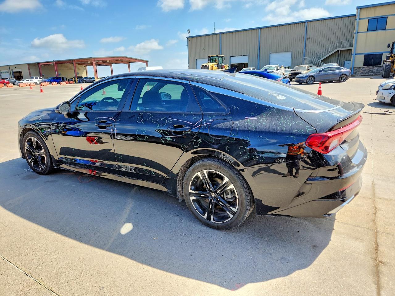 2023 Kia K5 Gt Line - Фото 2
