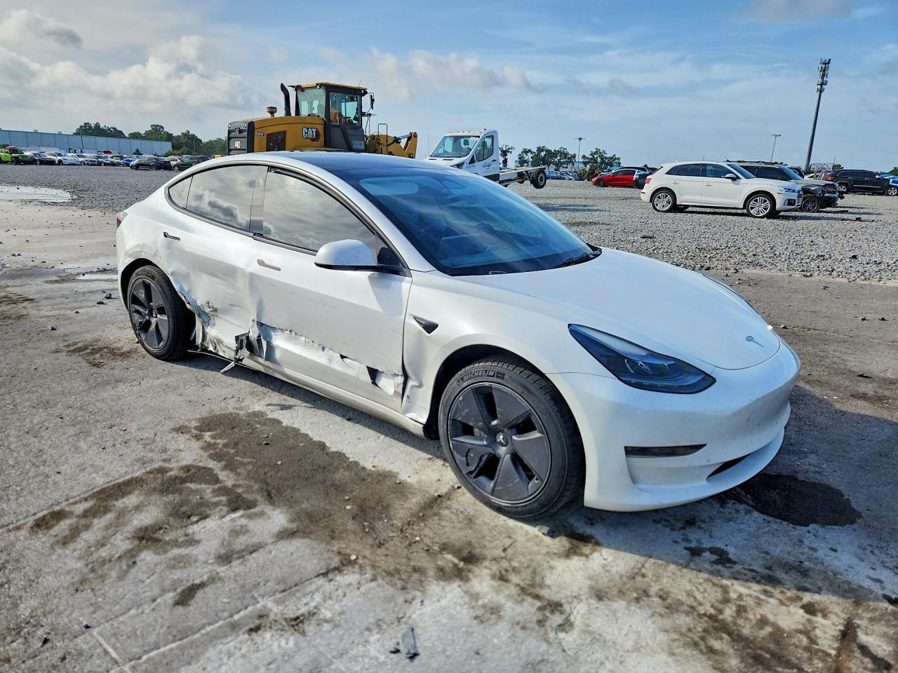 2023 Tesla Model 3 - Image 4