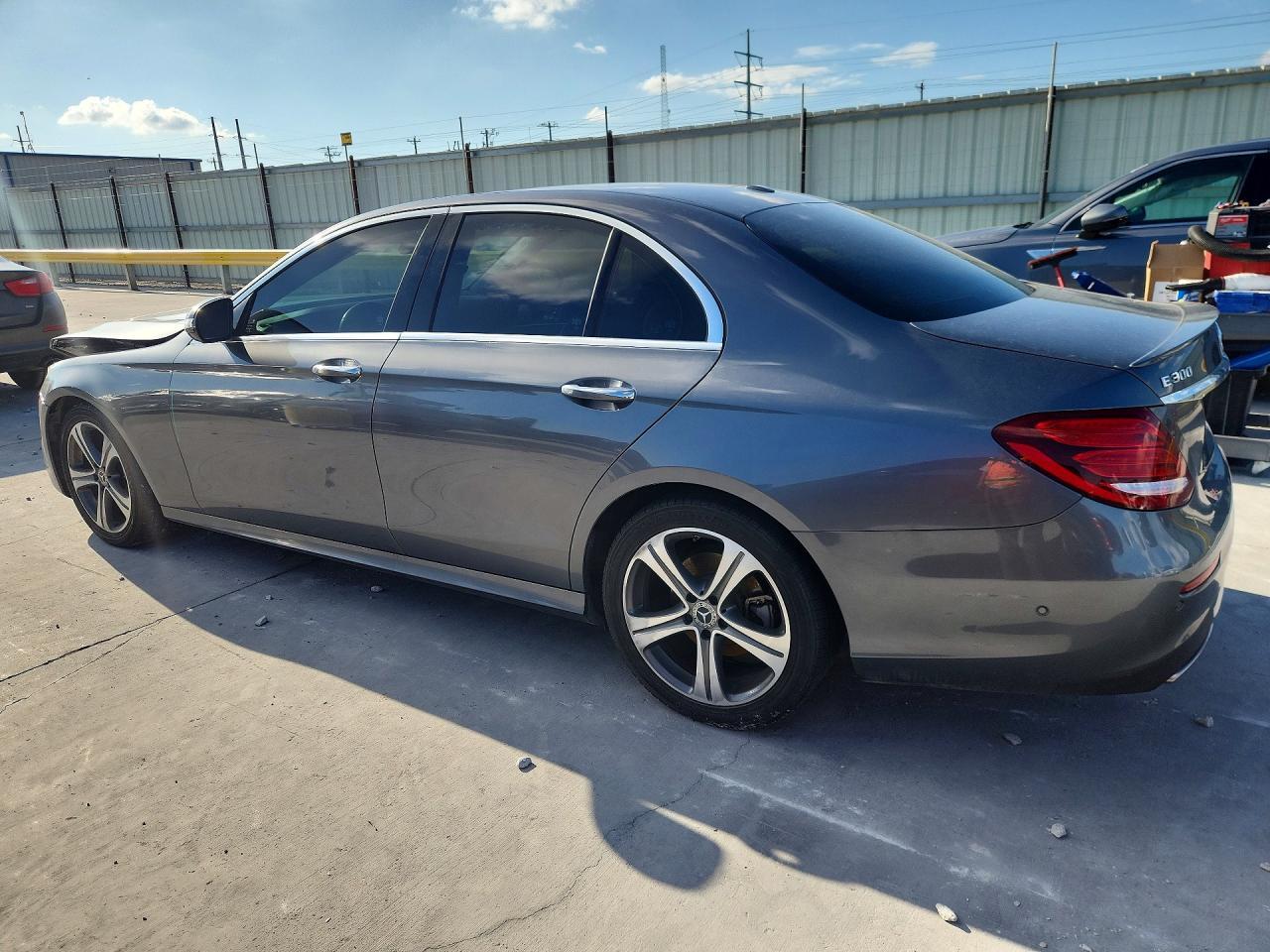 2018 Mercedes-Benz E 300 - Image 2