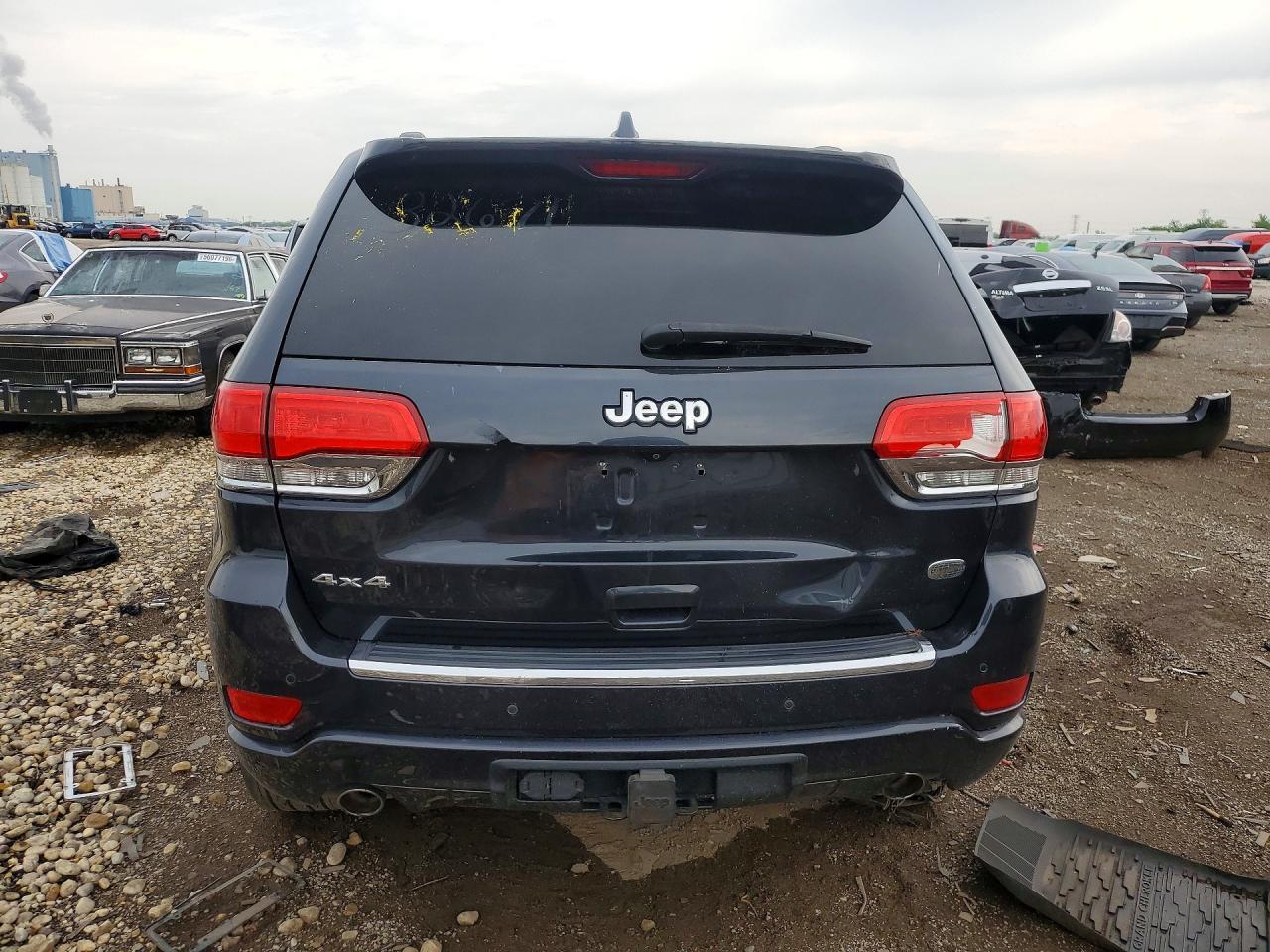 2014 Jeep Grand Cherokee Overland - Image 6