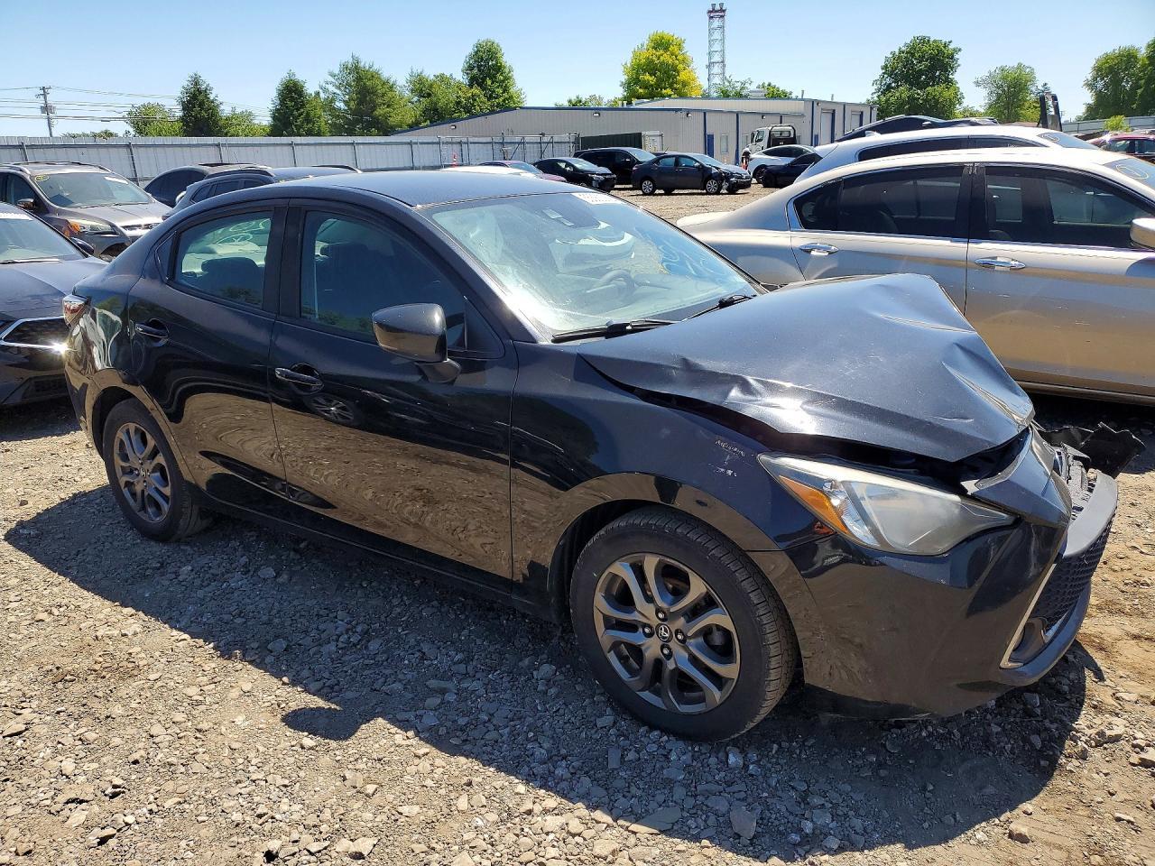 2019 Toyota Yaris Le - Image 4